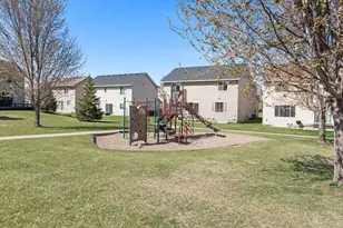 2888 Wyndam Ct, Shakopee, MN 55379 - Photo 52