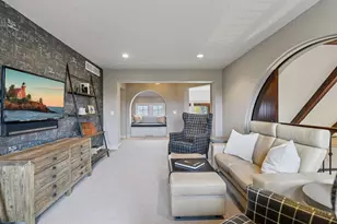 425 Carpenters Pt, Wayzata, MN 55391 - Photo 62