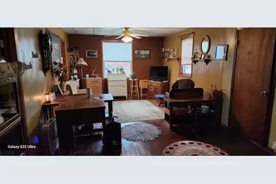 131 E Schlieman Avenue, Appleton, MN 56208 - Photo 2