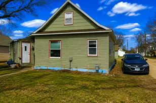 131 E Schlieman Ave, Appleton, MN 56208 - Photo 2