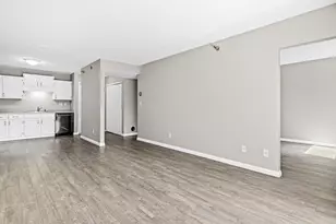 66 9th St E, Saint Paul, MN 55101 - Photo 10