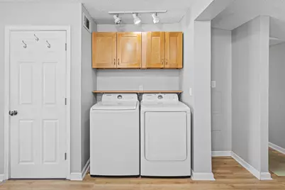 8155 Wentworth Avenue S, Bloomington, MN 55420 - Photo 16