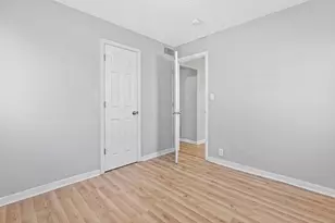 8155 Wentworth Ave S, Bloomington, MN 55420 - Photo 10