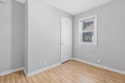 8155 Wentworth Avenue S, Bloomington, MN 55420 - Photo 12