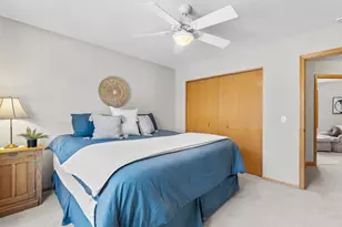 2140 Stone Creek Dr, Chanhassen, MN 55317 - Photo 30