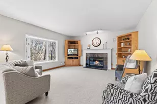 2140 Stone Creek Dr, Chanhassen, MN 55317 - Photo 10