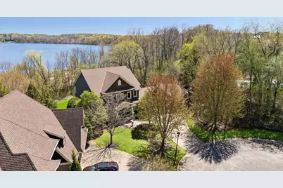 1750 Lucy Ridge Court, Chanhassen, MN 55317 - Photo 4