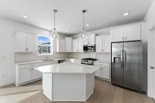 7534 Upper 42nd St N, Oakdale, MN 55128 - Photo 2