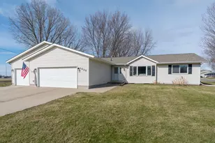 1025 Park Dr, Gaylord, MN 55334 - Photo 1