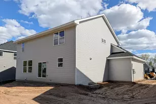 7546 Upper 42nd St N, Oakdale, MN 55128 - Photo 2