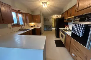 303 N Clark St, Ceylon, MN 56121 - Photo 4