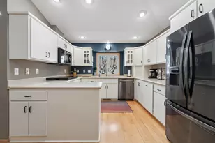 5125 Stoney Bridge Ct, Minnetonka, MN 55345 - Photo 4