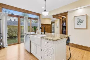 2027 Emerson Ave S, Minneapolis, MN 55405 - Photo 16
