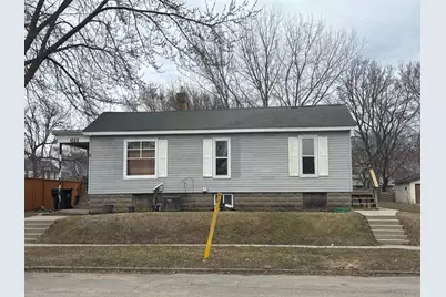 611 4th Street SW, Willmar, MN 56201 - Photo 1