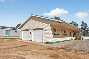 409 1st St SE, Hinckley, MN 55037 - Photo 4