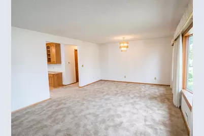 10810 Upton Avenue S, Bloomington, MN 55431 - Photo 4