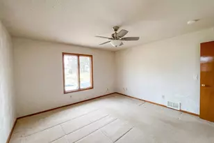 10810 Upton Ave S, Bloomington, MN 55431 - Photo 10