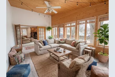 10810 Upton Avenue S, Bloomington, MN 55431 - Photo 16