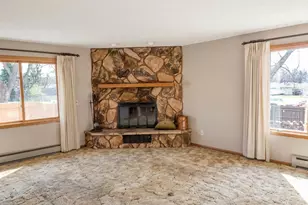 10810 Upton Ave S, Bloomington, MN 55431 - Photo 14