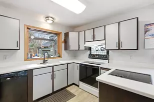 2468 Hamline Ave N, Roseville, MN 55113 - Photo 14