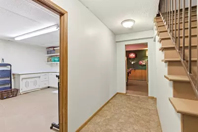 2468 Hamline Avenue N, Roseville, MN 55113 - Photo 38