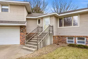 126 Madison Ave N, Lester Prairie, MN 55354 - Photo 2