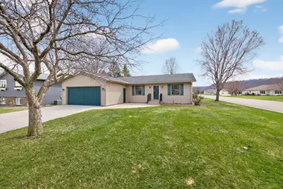 706 12th Street E, Wabasha, MN 55981 - Photo 1