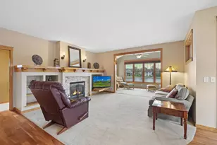 1317 Waters Path, Woodbury, MN 55129 - Photo 10