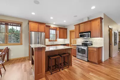 1317 Waters Path, Woodbury, MN 55129 - Photo 4