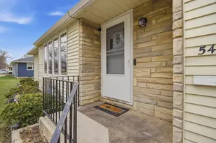 540 Glendale St, Owatonna, MN 55060 - Photo 2