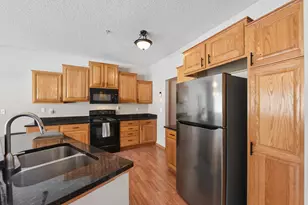 191 Larpenteur Ave E, Maplewood, MN 55117 - Photo 10