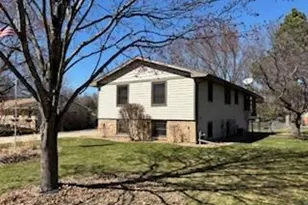 5508 Joyce St, Maple Plain, MN 55359 - Photo 2