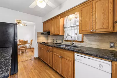 10025 Wentworth Avenue S, Bloomington, MN 55420 - Photo 8