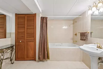 10025 Wentworth Avenue S, Bloomington, MN 55420 - Photo 18