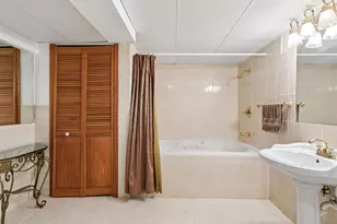 10025 Wentworth Ave S, Bloomington, MN 55420 - Photo 18