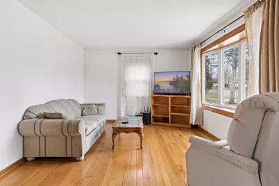 10025 Wentworth Avenue S, Bloomington, MN 55420 - Photo 4