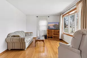 10025 Wentworth Ave S, Bloomington, MN 55420 - Photo 4