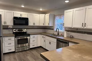 213 E Park Ave, Luck, WI 54853 - Photo 10