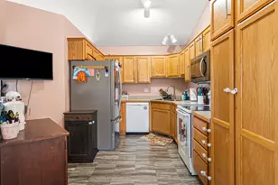 478 W Overlook Dr, Ellsworth, WI 54011 - Photo 8