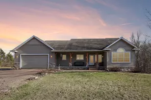 17489 Pleasant Valley Rd, Shafer, MN 55074 - Photo 2