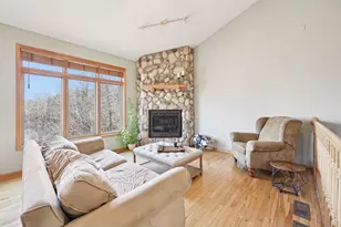 17489 Pleasant Valley Rd, Shafer, MN 55074 - Photo 10