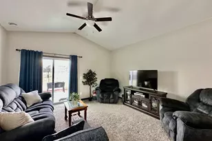 215 8th Ave NE, Isanti, MN 55040 - Photo 6