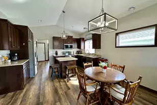 215 8th Ave NE, Isanti, MN 55040 - Photo 6