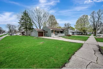 939 S Orient Street, Fairmont, MN 56031 - Photo 2