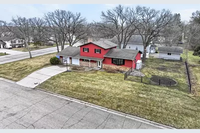 716 11th Avenue E, Alexandria, MN 56308 - Photo 1