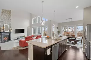 6015 Kimberly Ln N, Plymouth, MN 55446 - Photo 10