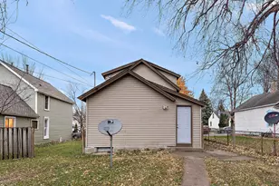 116 Sycamore St E, Saint Paul, MN 55117 - Photo 4