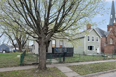 116 Sycamore Street E, Saint Paul, MN 55117 - Photo 1