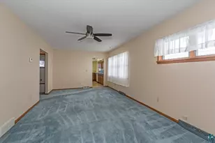 818 Lincoln St, Superior, WI 54880 - Photo 6