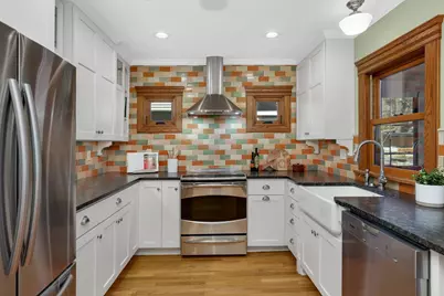 2219 Knapp Street, Saint Paul, MN 55108 - Photo 12